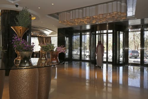 Braira Hotel Olaya, Interior entrance