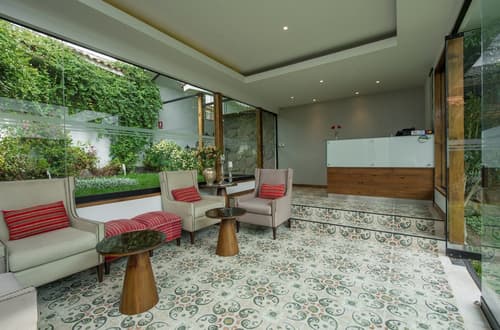 Casa Esmeralda By Katari