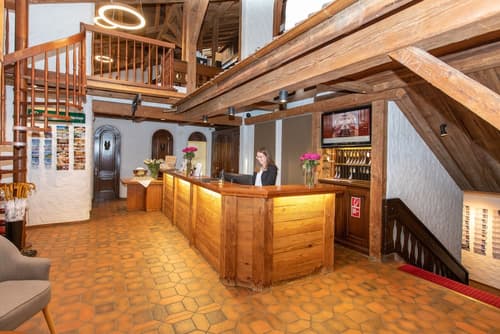 Swiss-Chalet Merlischachen - Historik Chalet-Hotel Lodge, Check-in/check-out kiosk