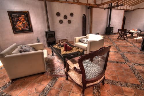 Hacienda Los Mortiños, Lobby sitting area