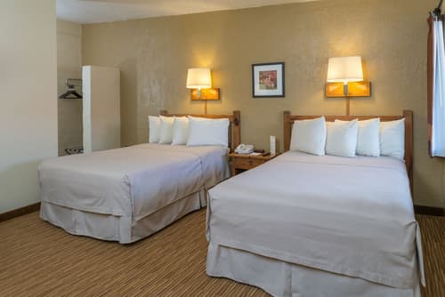 Thunderbird Lodge, Room