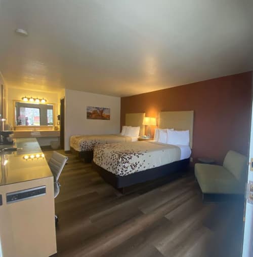 Adventure Inn & Motel
