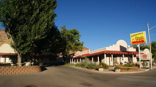 Adventure Inn & Motel