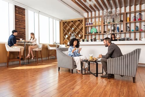 V Hotel Dubai, Curio Collection by Hilton, Lobby lounge