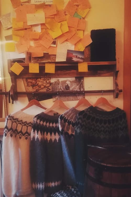 Hotel Hjarðarból, Lobby sitting area