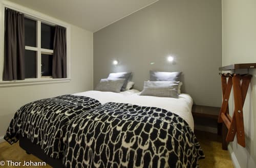 Hotel Hjarðarból, Room
