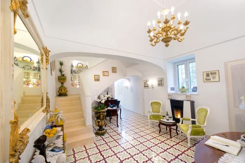 Palazzo Pascal, Reception