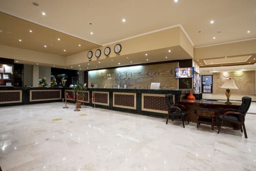 AMC Royal Hotel & Spa, Reception