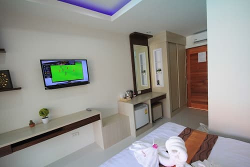 Lanta Fevrier Resort, 