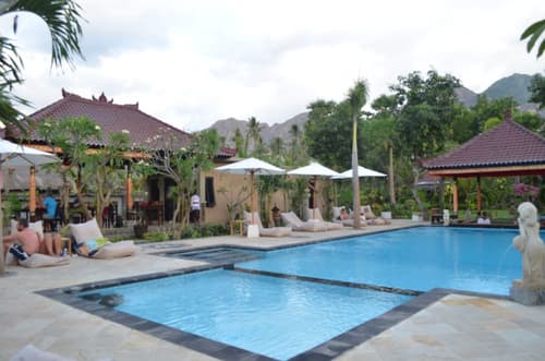 Tirta Sari Bungalows & Spa, Outdoor pool