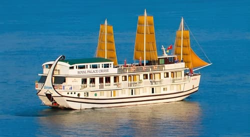 Halong Royal Palace Cruise, Front of property