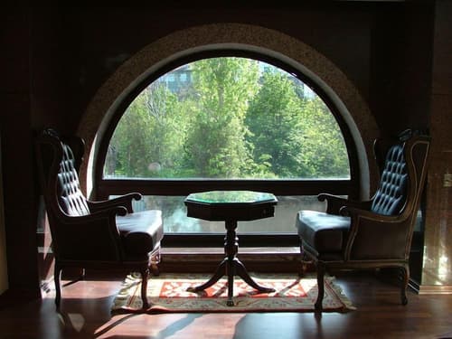 Doga Residence, Lobby sitting area