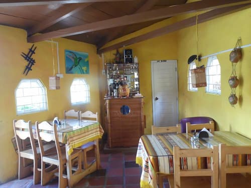 La Casa Amarilla, Lobby lounge