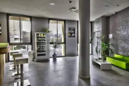 Esatitude Hôtel, Lobby