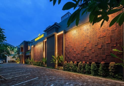 Padmasari Resort Hotel, Property entrance