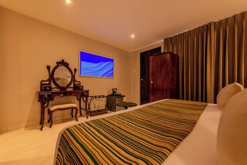 Hotel Dorado Plaza Calle del Arsenal