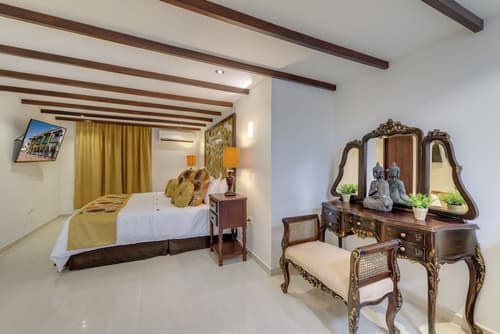 Hotel Dorado Plaza Calle del Arsenal, 