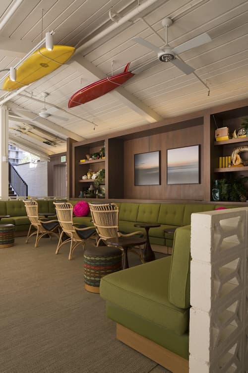 The Surfjack Hotel & Swim Club, Lobby sitting area