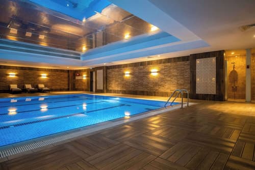 Clarion Hotel Istanbul Mahmutbey, Pool