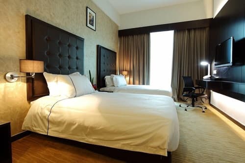 Symphony Suites, Room