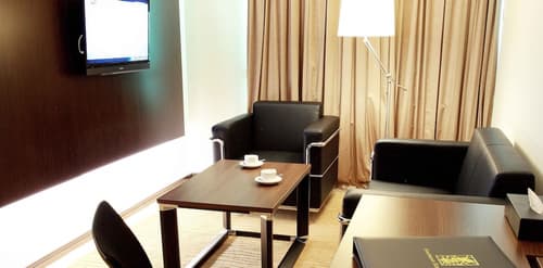 Symphony Suites, Living area