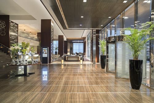 Rosh Rayhaan by Rotana, Interior entrance