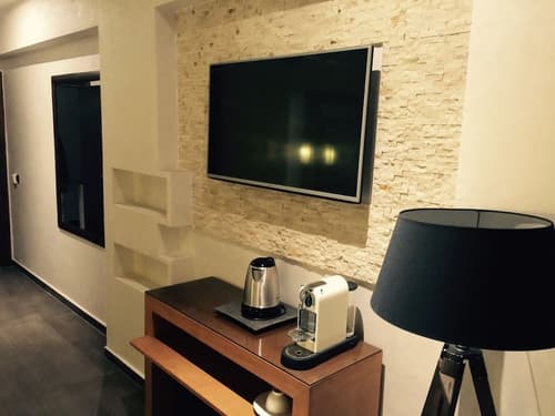 The Seven Hotel and Spa, Reception