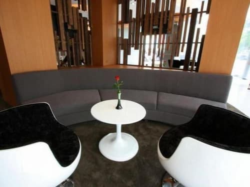 RD Hotel, Lobby sitting area