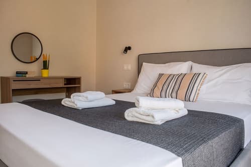 Eos Skiathos