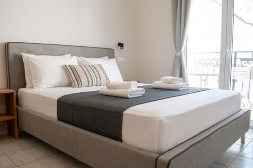 Eos Skiathos