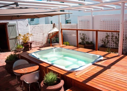 Paternoster Manor, Outdoor spa tub