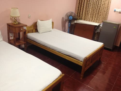 Sunshine Hotel & Hall, Room