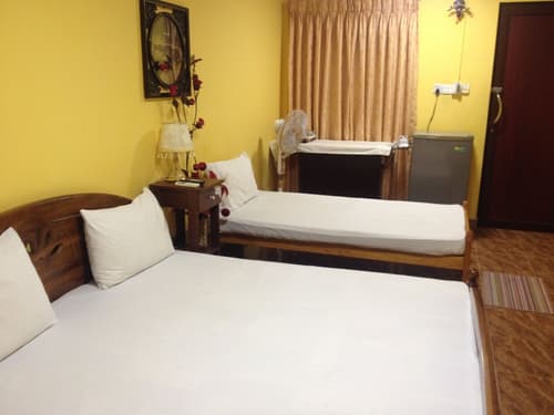 Sunshine Hotel & Hall, Room