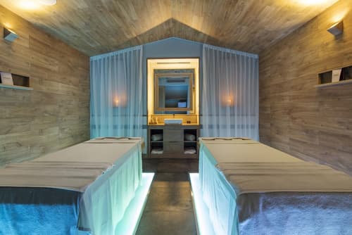 Fusion Suites Saigon