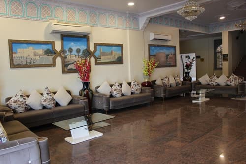 Aldiyar Hotel, Lobby