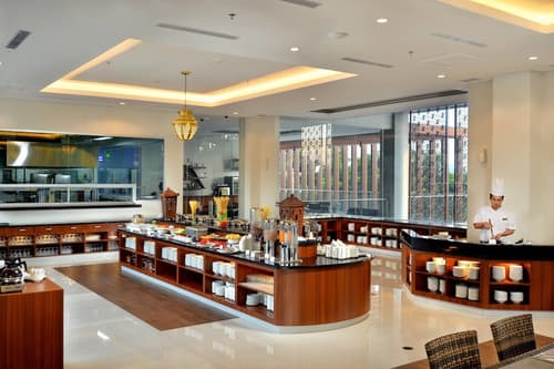 The Atrium Hotel and Resort Yogyakarta, Restaurant