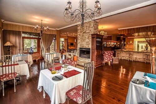 Bambuu Lakeside Lodge, Lobby sitting area