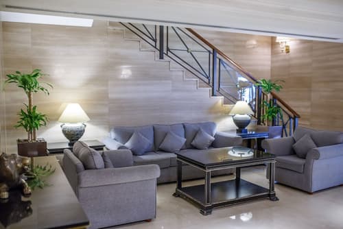 Sunday Suites Excelsior Hotel Deira (formerly Sheraton Deira), Lobby sitting area