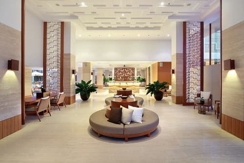 The Bandha Hotel & Suites, Interior entrance