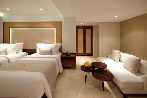 The Bandha Hotel & Suites, Room