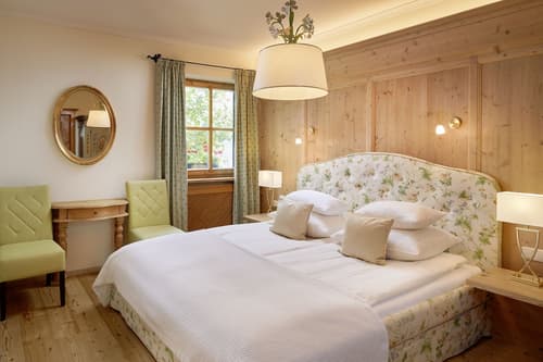 Landsitz Römerhof - Hotel Apartments, Room