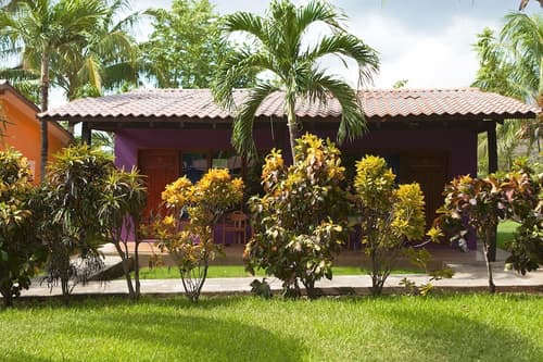 Guanacaste Lodge, Front of property