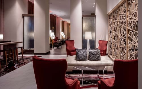 Embassy Suites by Hilton Minneapolis Downtown, Reception