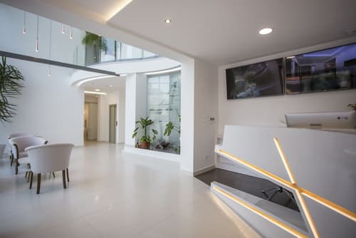 Adrion Aparthotel, Reception