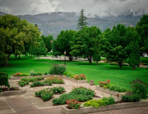 Hotel Zed Kelowna, View from property