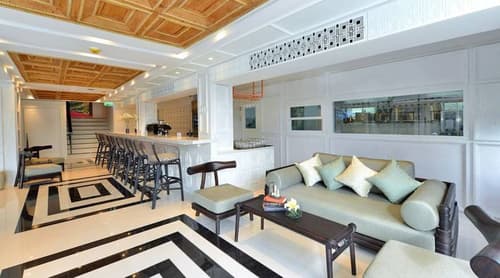 Riva Arun Bangkok, Lobby sitting area