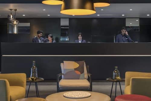 Oaks Melbourne Southbank Suites