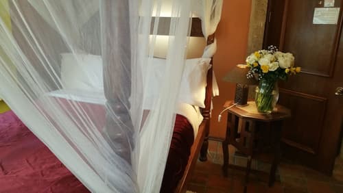 Woodmere Serviced Apartments, Room