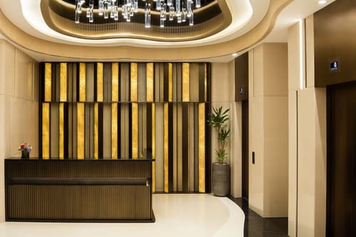 Burlington Hotel, Interior entrance