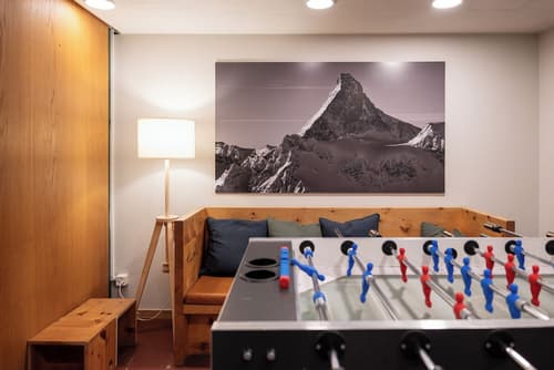 Youth Hostel Zermatt, Lobby sitting area